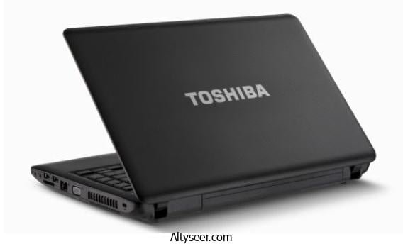 لاب توب توشيبا Satellite C640 بحالة ممتازة برسسور كور اي3 بهارد 320 ورام 3 وشاشة 14 بوصة كرسيتال وكاميره ووايرلس وسيدروم