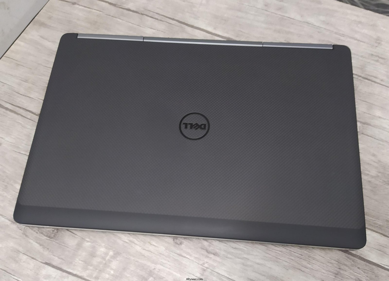 Dell Precision 7710 - core i7 6820 hq - nvidea m4000m 4g ddr5 - ssd 512g - ram 16g ddr4 - الصورة 4