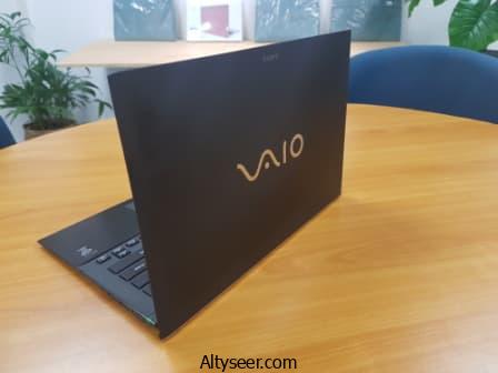 Sony Vaio Pro 13 SVP13 لابتوب وزن الريشة مع بطارية 4 ساعات شغل وبسرعة الصاروخ