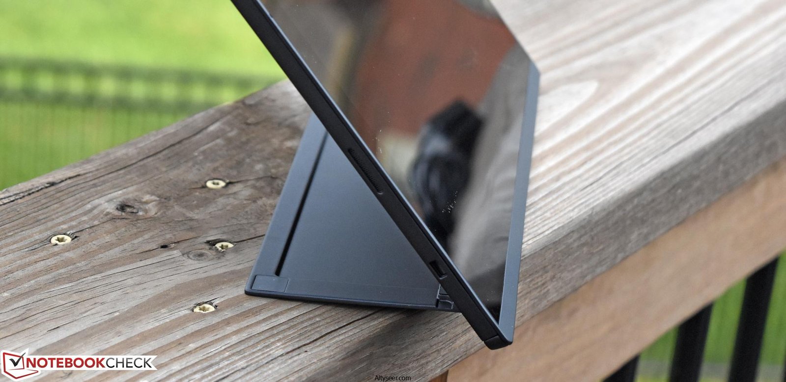 Lenovo - ThinkPad X1 Tablet 2-in-1 12" Touch-Screen Laptop - Intel Core i5 - 8GB Memory - 256GB Solid State Drive - Black - الصورة 5