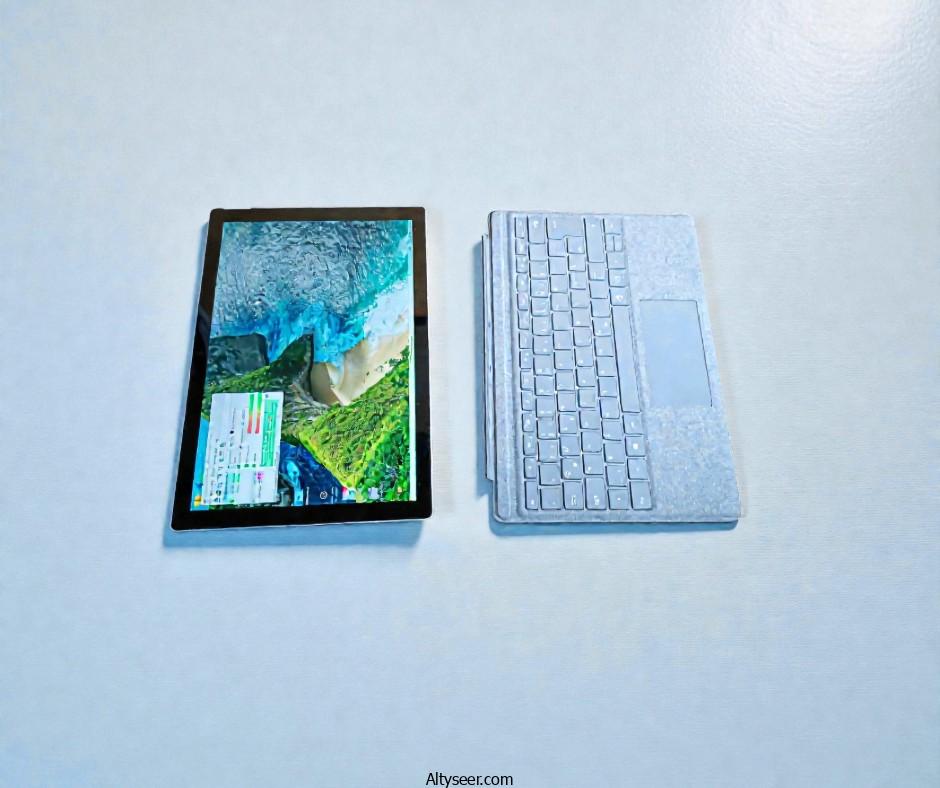 Microsoft Surface Pro 5 - Core i5 7300U - Ram 8 - SSD 256 -12.3 " Touch 2K - الصورة 4