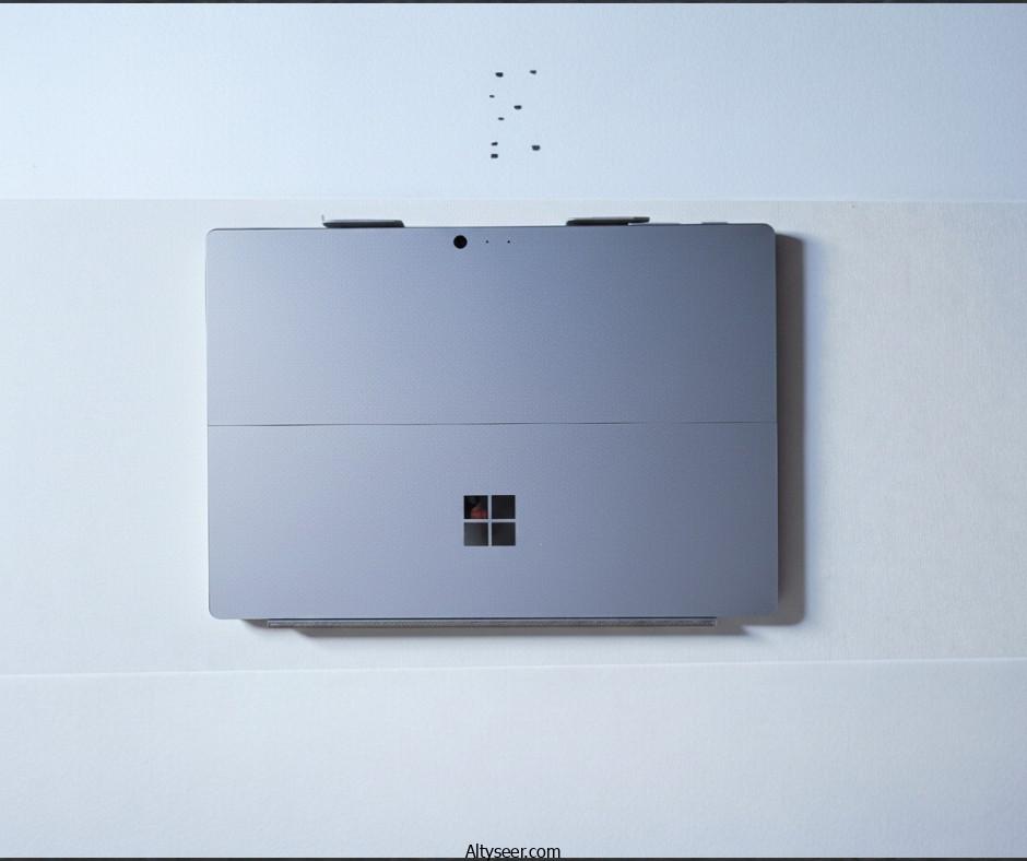 Microsoft Surface Pro 5 - Core i5 7300U - Ram 8 - SSD 256 -12.3 " Touch 2K - الصورة 3