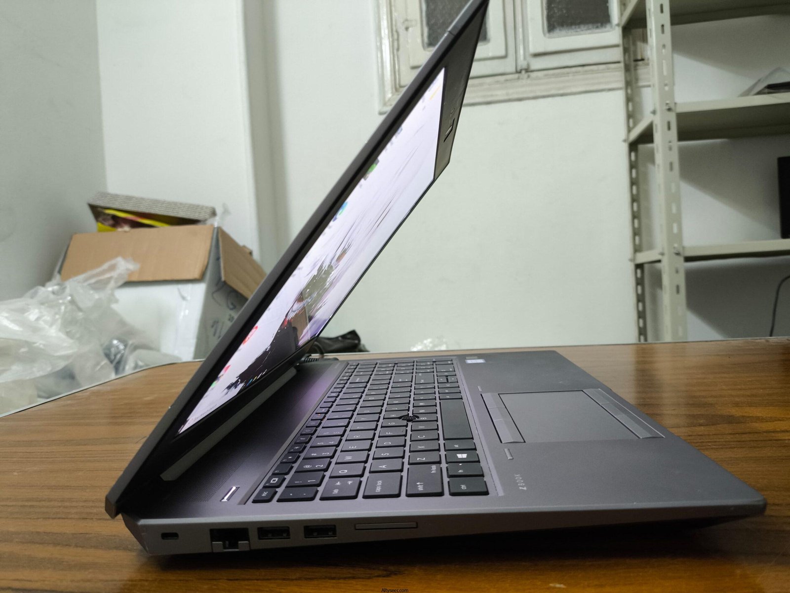 HP ZBook 15 G6 Intel Core I7-9850H 32GB Ram 512GB SSD NVIDIA Quadro T2000 4GB 15.6″Inch 4K - الصورة 15